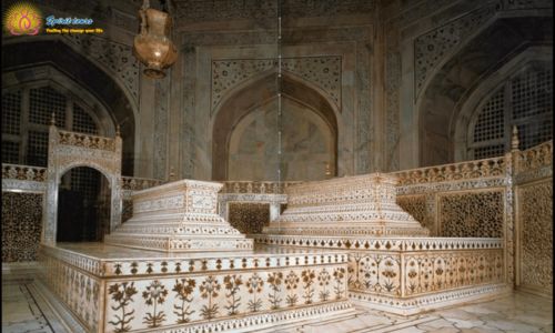 Phong cách kiến trúc khu lăng mộ Taj Mahal