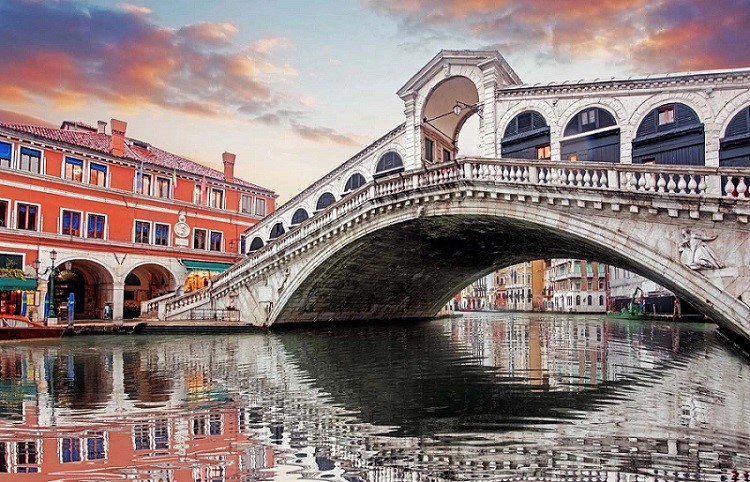 Cầu ở Venice